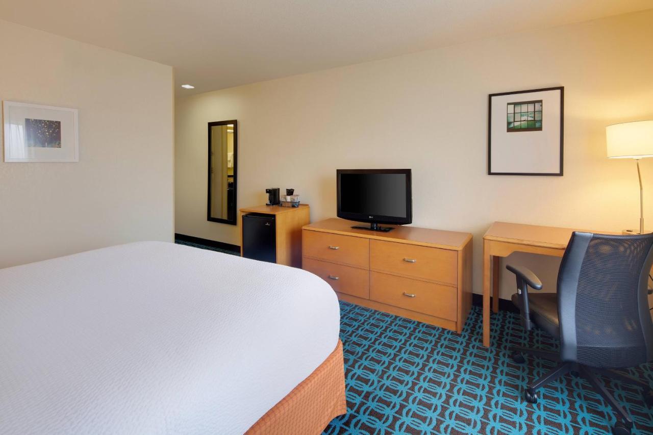 Fairfield Inn & Suites Indianapolis Airport Exterior foto