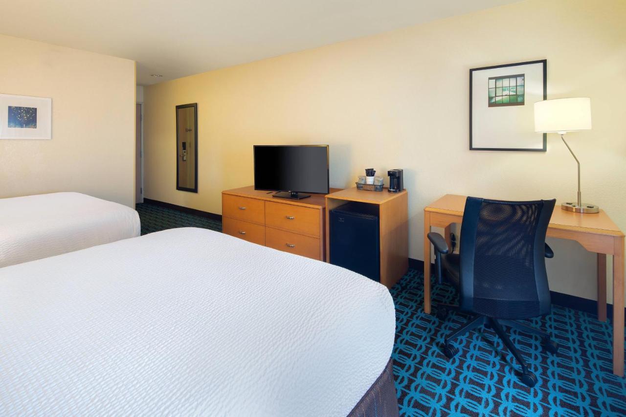 Fairfield Inn & Suites Indianapolis Airport Exterior foto