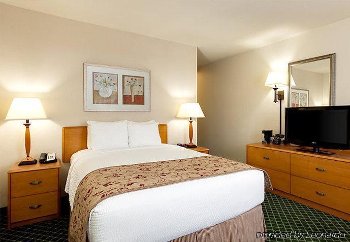 Fairfield Inn & Suites Indianapolis Airport Exterior foto