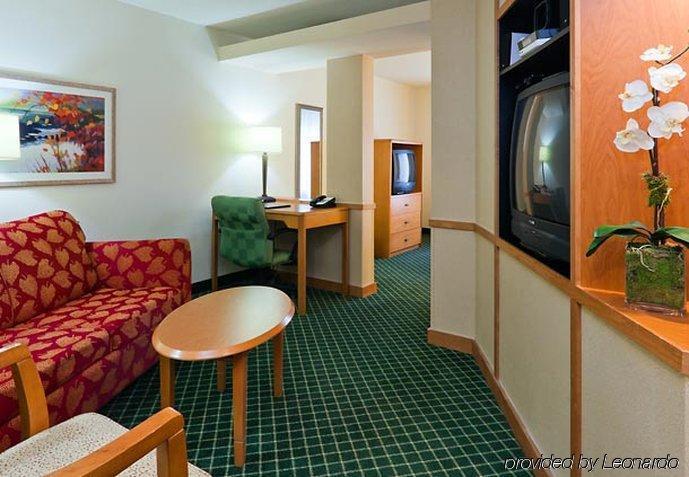 Fairfield Inn & Suites Indianapolis Airport Exterior foto