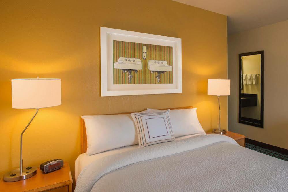 Fairfield Inn & Suites Indianapolis Airport Exterior foto